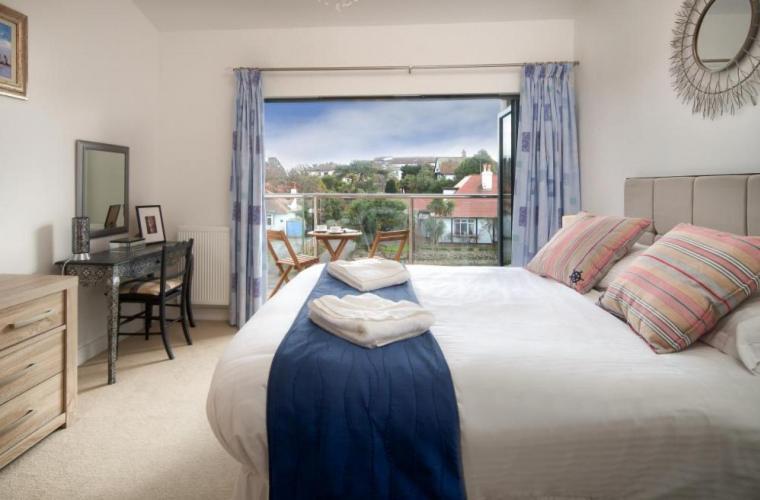 Beaches - South Sands Beach House Торки Экстерьер фото