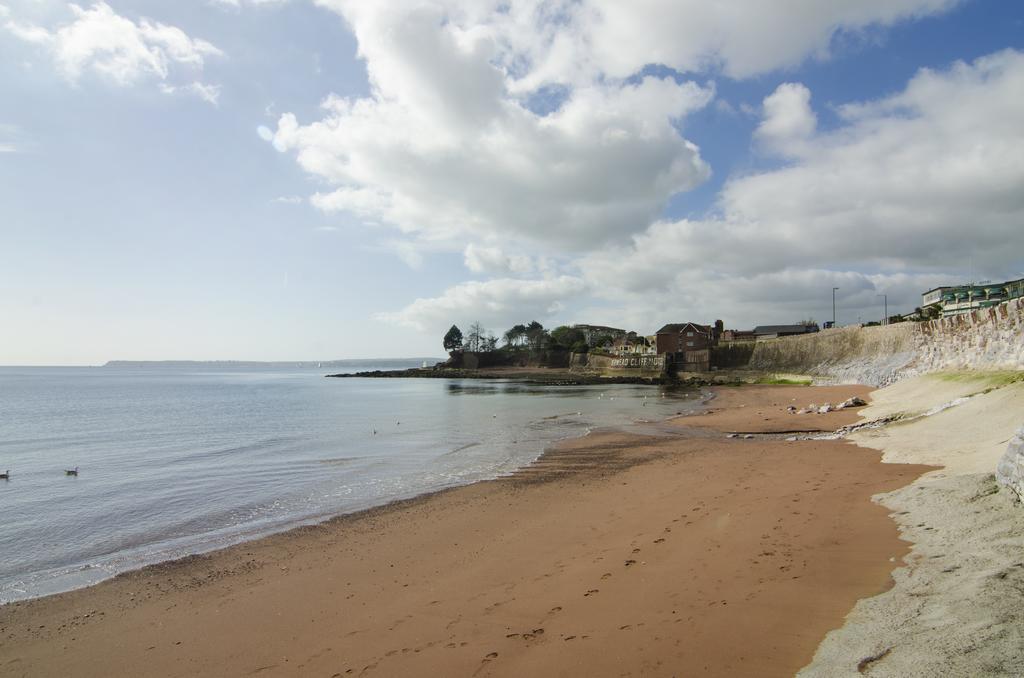 Beaches - South Sands Beach House Торки Номер фото